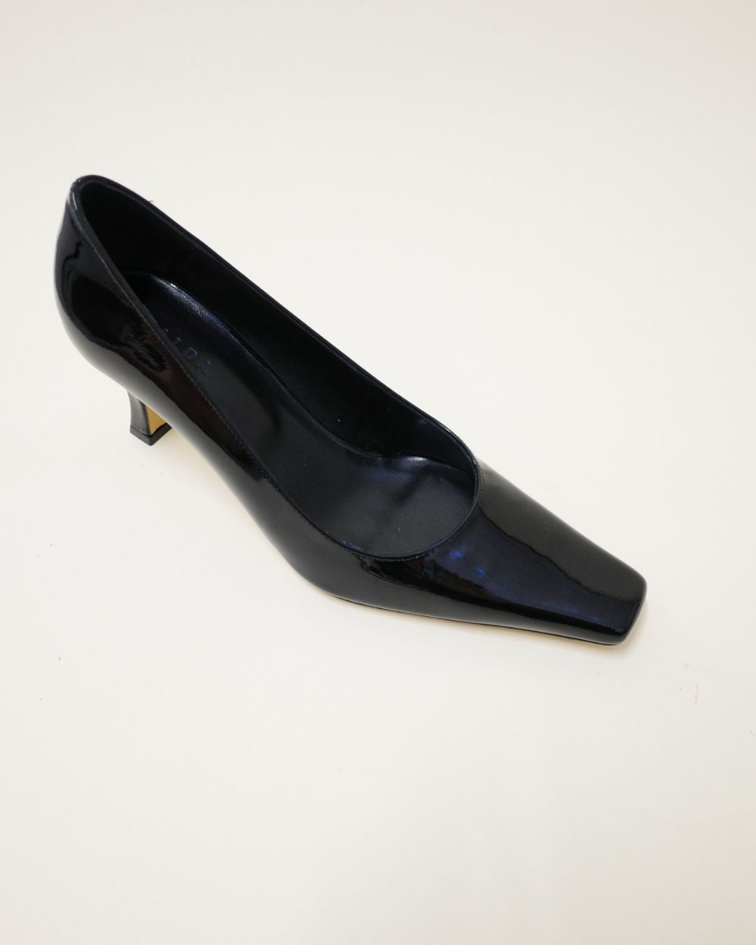 DAIA / black patent