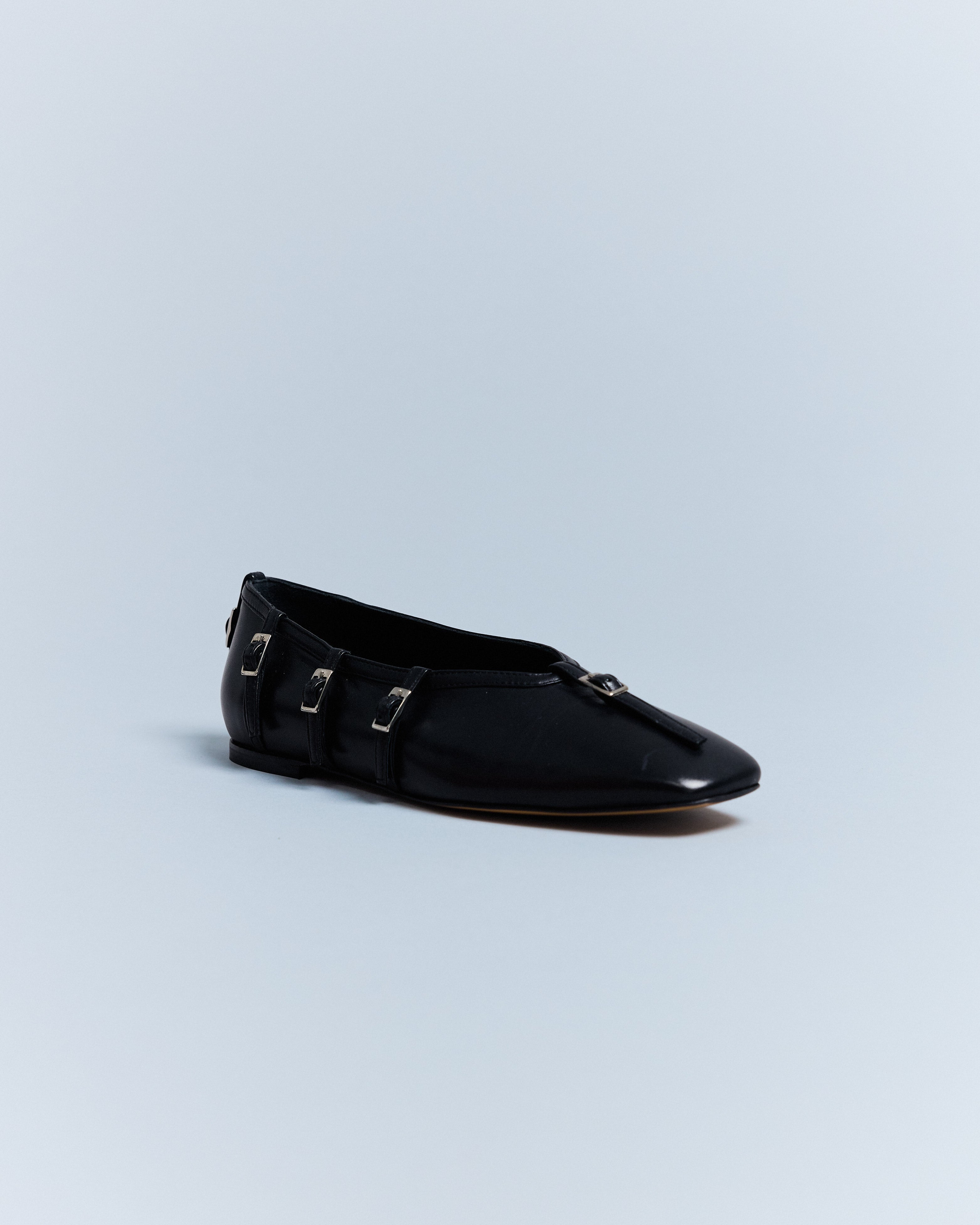 KALDA black leather flat with buckle straps