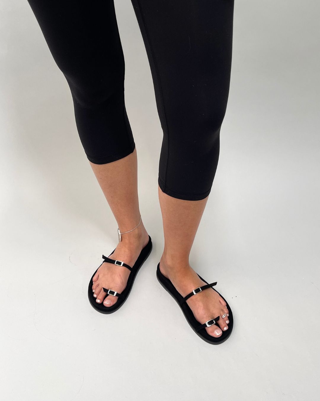 SORA SANDAL / black suede