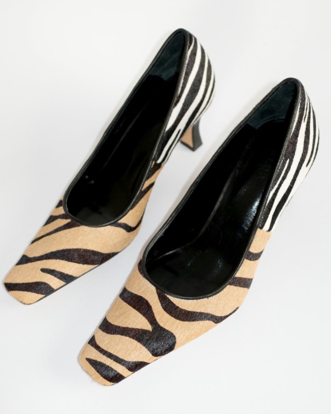 DAIA / double zebra - Pre Order