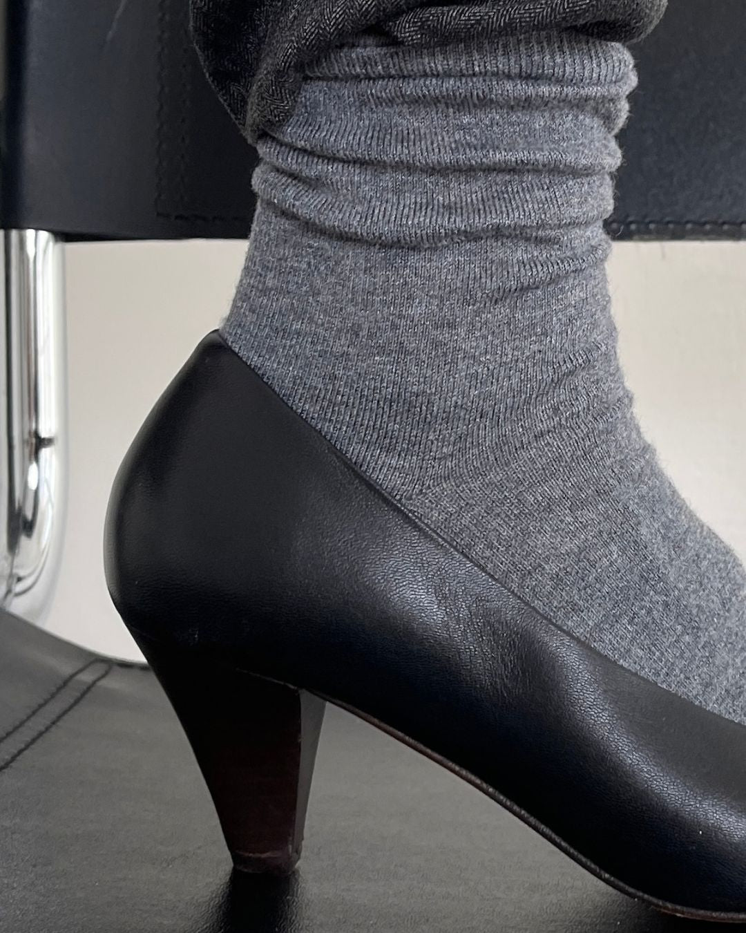 Vaka / BLACK SUEDE/LEATHER - PRE ORDER