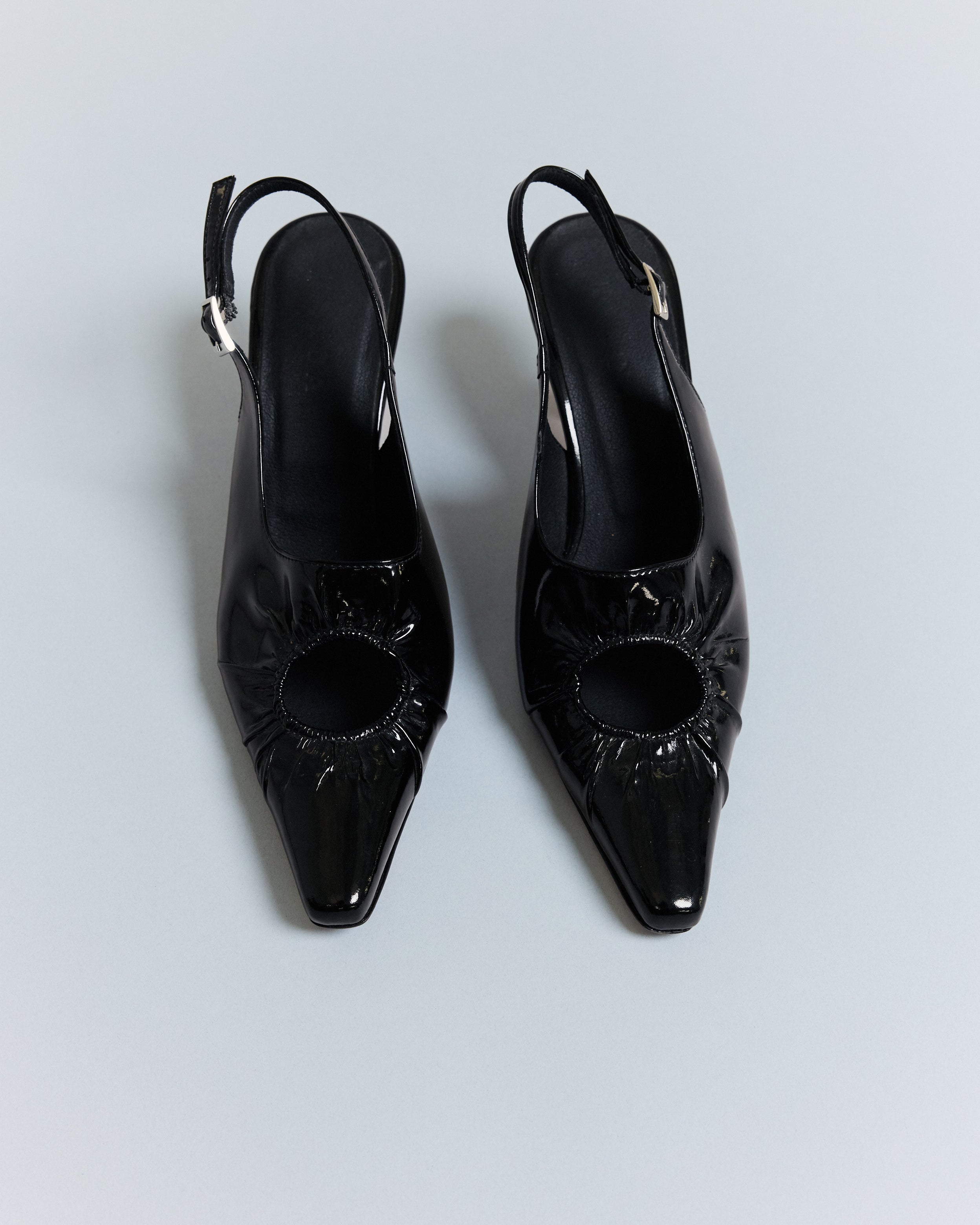 A pair of KALDA Peki Shoe with toe cleavage 